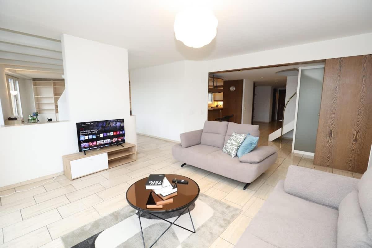 Apartemen Penthouse With Jacuzzi, Sauna And Rooftop