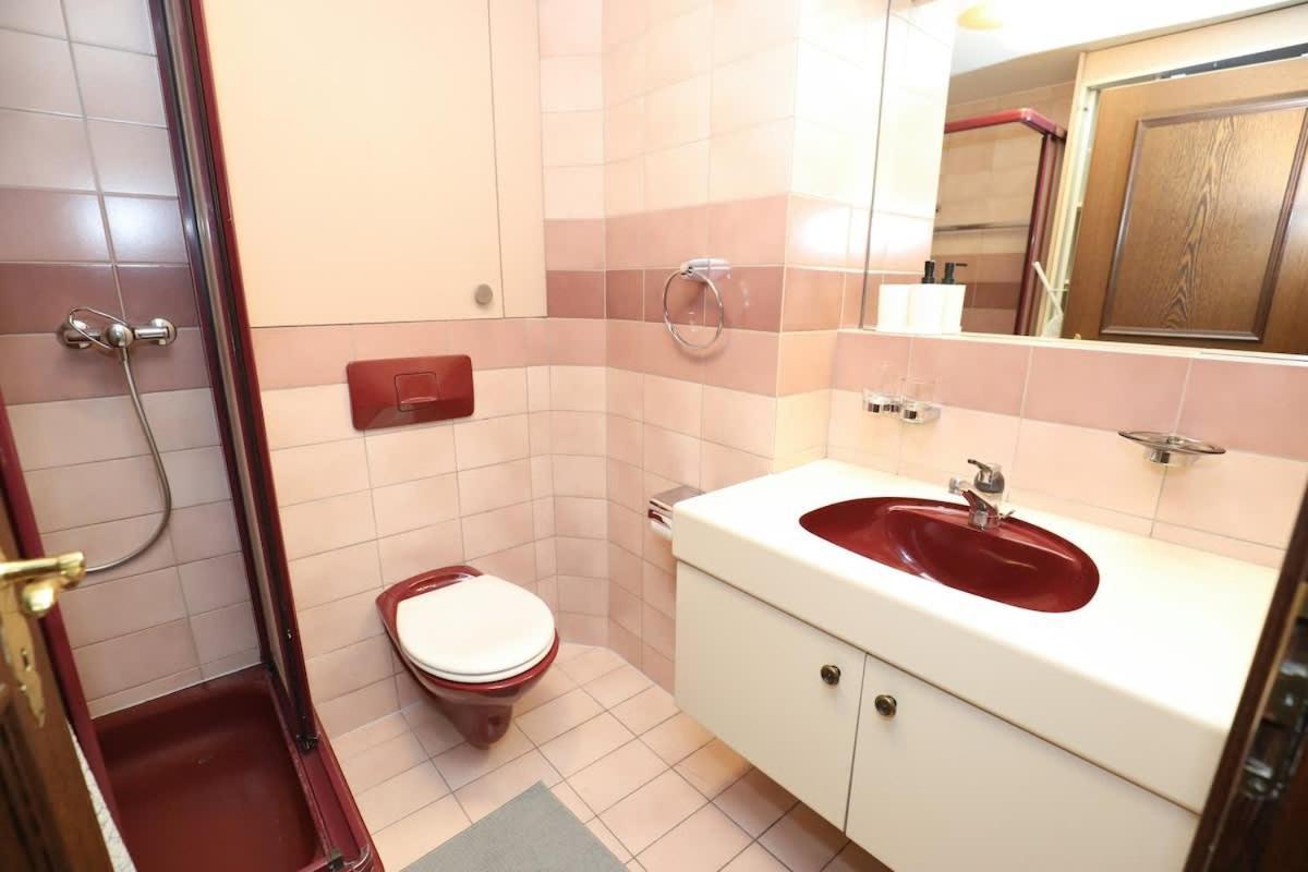 Apartemen Penthouse With Jacuzzi, Sauna And Rooftop Zurich